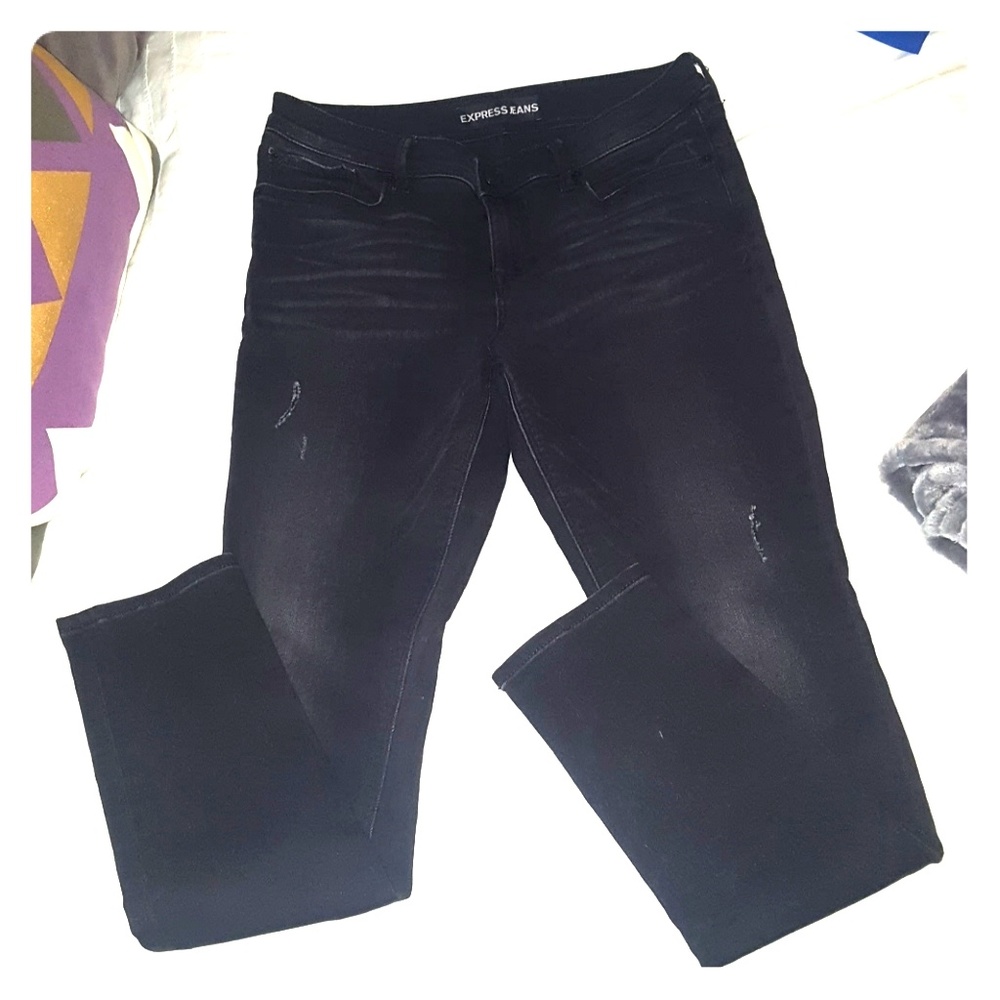Distressed Skinny